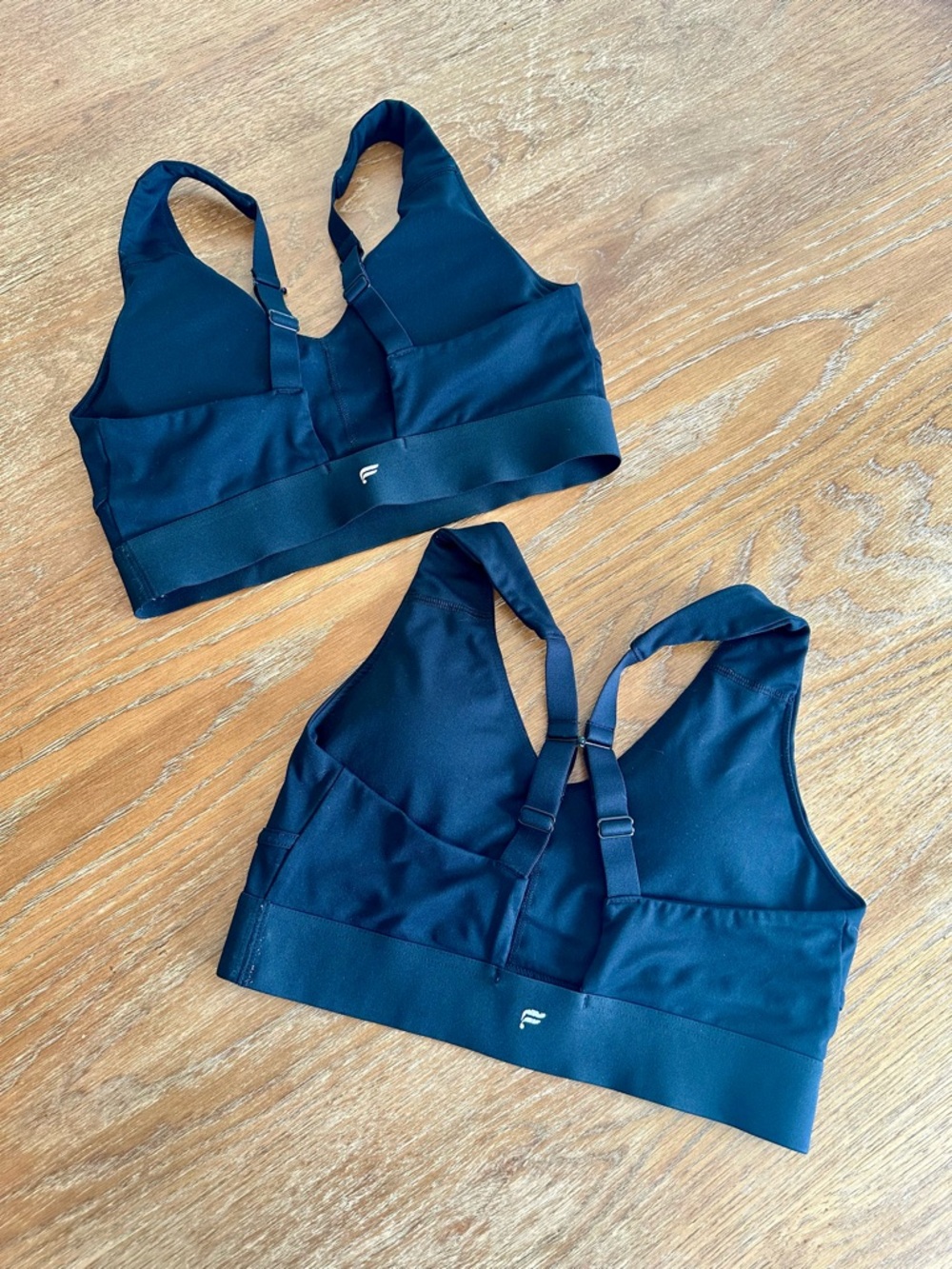 Fabletics Black V-Neck Low Impact Sports Bra - Picture 5 of 8